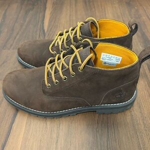 NWOT Timberland Redwood Falls Chukka Boot with yellow laces/ men’s size 9.5
